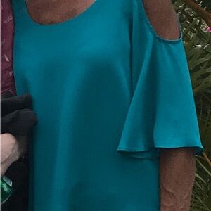APT 9 Cold Shoulder Blouse. XS Teal